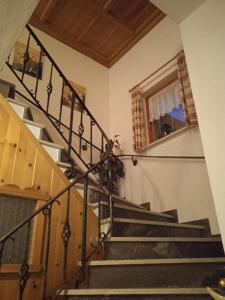 Naktsmītnes Apartment Noggler pilsētā Burguzio fotogalerijas attēls