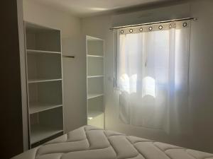 Posteľ alebo postele v izbe v ubytovaní Superbe Appartement Vue Montagne Proximités Grandes Surfaces
