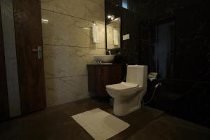 Koupelna v ubytování Amar Bagh Resort