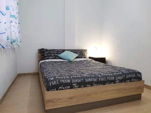 Postel nebo postele na pokoji v ubytování The Heights - Los Cristianos - heated pool - WiFi free
