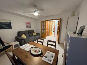 Posezení v ubytování Villa Hortensia - Primera linea playa la concha