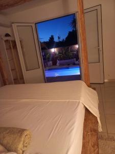 Bazén v ubytování Villa mimosa nebo v jeho okolí