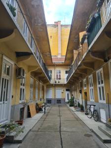 Budova, v ktorej sa apartmán nachádza
