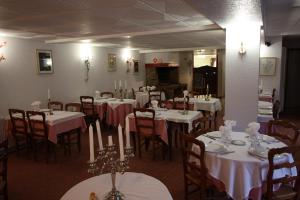 Fotografie z fotogalerie ubytování Hotel Les Deux Sapins v destinaci Cailly-sur-Eure