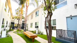 Fotografie z fotogalerie ubytování Kingsley Courtyard Apartment v Los Angeles
