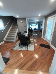 Gallery image of Cozy Updated 3-BR apartment near Peace Bridge in Buffalo