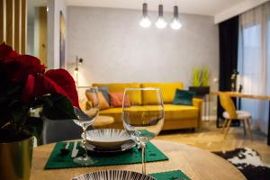 Posedenie v ubytovaní ApartamentySnu, Wola Premium I z parkingiem