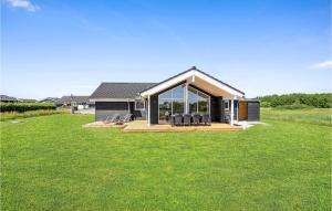 Aed väljaspool majutusasutust 4 Bedroom Stunning Home In Haderslev