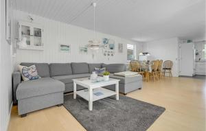 Posezení v ubytování Stunning Home In Slagelse With Kitchen