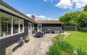 Zahrada ubytování Stunning Home In Slagelse With Kitchen