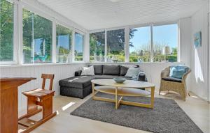 Posezení v ubytování Stunning Home In Slagelse With Kitchen