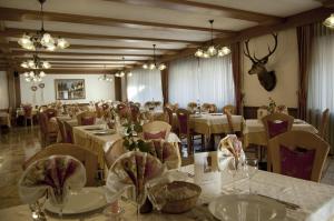 Restaurace v ubytování Hotel Al Cervo
