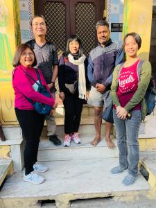 Tetamu yang menginap di Hotel tulsi palace