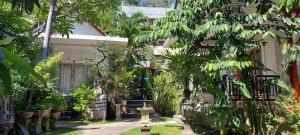 Ein Garten an der Unterkunft Sama Sama Amed