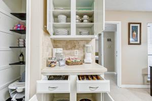 Fotografie z fotogalerie ubytování Cheerful 3-bedroom home with indoor fireplace v destinaci Houston