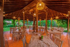 Restaurace v ubytování Uma Dawa Resort and Spa