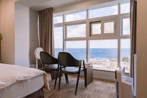 Nespecifikovaný výhled na moře nebo výhled na moře při pohledu z hotelu