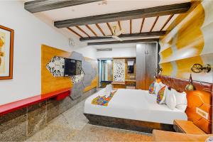 TV a/nebo společenská místnost v ubytování FabHotel Prime Middleton - Nr Niladri Vihar Square