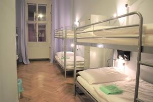 Ένα ή περισσότερα κρεβάτια σε δωμάτιο στο GLOBE Hostel Prague ADULTS ONLY