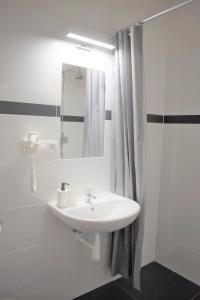 Ένα μπάνιο στο GLOBE Hostel Prague ADULTS ONLY