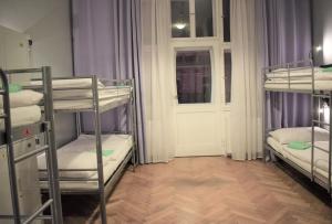 Ένα ή περισσότερα κρεβάτια σε δωμάτιο στο GLOBE Hostel Prague ADULTS ONLY