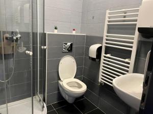 Kúpeľňa v ubytovaní Das Hostel Rijeka + 37 fotografií