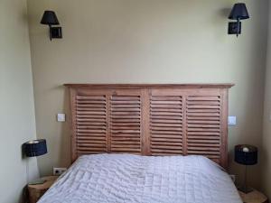 Posteľ alebo postele v izbe v ubytovaní Villa de charme avec piscine entre Ajaccio et Porticcio