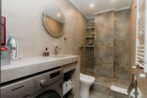 Kúpeľňa v ubytovaní Satus Finem Egnatia's Luxury Apartment + 14 fotografií