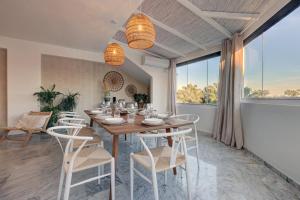 Fotografie z fotogalerie ubytování Bright Nordic style penthouse in beachside resort v destinaci Marbella