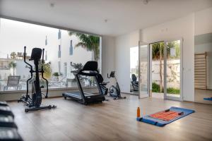 Fitness centrum a/nebo fitness zařízení v ubytování Azzurra Aparthotel