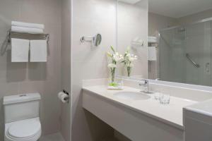 Un baño de NH Iquique Costa