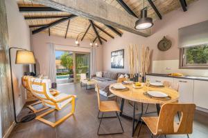 Posedenie v ubytovaní Villa Ambrosia Sami by Villa Plus