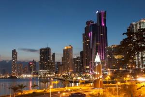 Uma visão geral de Cidade do Panamá ou uma vista da cidade tirada do hotel