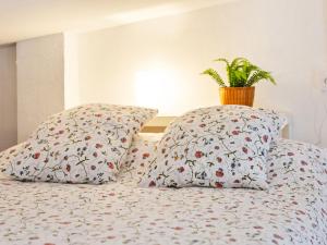 Postel nebo postele na pokoji v ubytování Belvilla by OYO Apartamento Loft Sorrapa + 32 fotografií