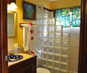 Bagno di West Bay Lodge and Spa