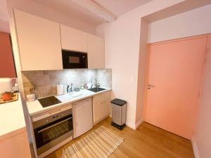 Kuchnia lub aneks kuchenny w obiekcie Appartement Dunes - Plage 50m - Rue gratuite