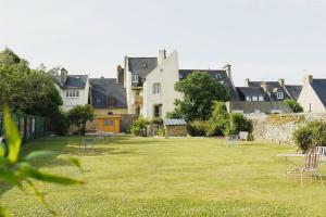 Ogród w obiekcie Appartement Frida - Plage 50m - Rue gratuite