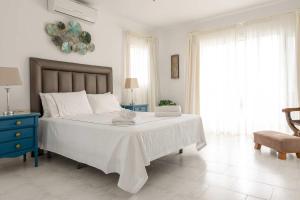 Postel nebo postele na pokoji v ubytování Casa Jerez 14 en Nerja + 33 fotografií