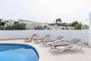 Bazén v ubytování Casa Jerez 14 en Nerja nebo v jeho okolí