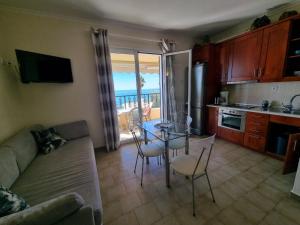 Kuchyňa alebo kuchynka v ubytovaní Corfu Dream Holidays Villas