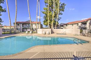Bazén v ubytovaní Arizona Condo with Community Pool and Hot Tub alebo v jeho blízkosti