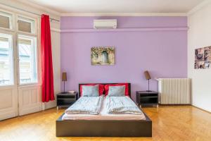 Postel nebo postele na pokoji v ubytování Budapest Basilica apartment