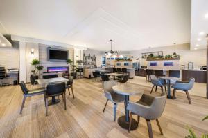 Μια τηλεόραση ή/και κέντρο ψυχαγωγίας στο Best Western Belleville
