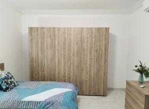 Ένα ή περισσότερα κρεβάτια σε δωμάτιο στο Large and modern apartment in the centre of Malta