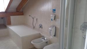 Koupelna v ubytování Manzoni Rooms