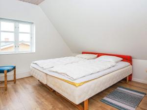 Una cama o camas en una habitación de Holiday home Børkop LX