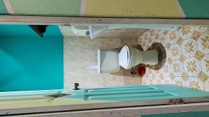 Kamar mandi di BAMBU HOSTEL