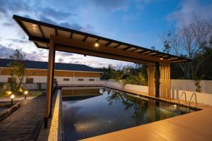 Swimmingpoolen hos eller tæt på Villa Sunrise Garden A180