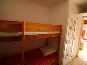 Двох'ярусне ліжко або двоярусні ліжка в номері Appartement Auris, 1 pièce, 4 personnes - FR-1-297-275