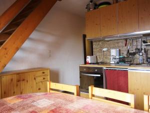 Küche/Küchenzeile in der Unterkunft Appartement Auris, 4 pièces, 6 personnes - FR-1-297-295